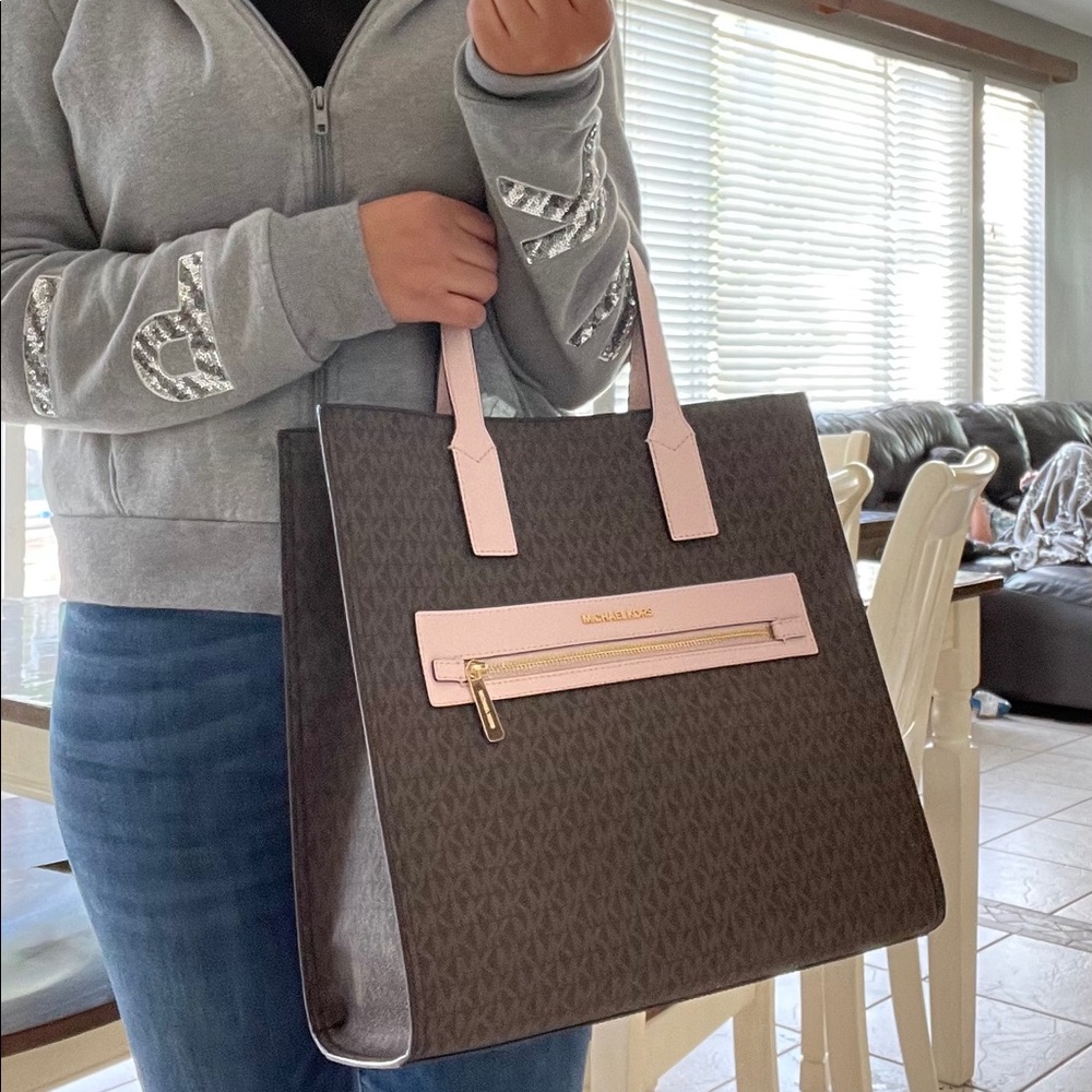 New Mk large tote 💝 limited addition - Picture 8 of 8